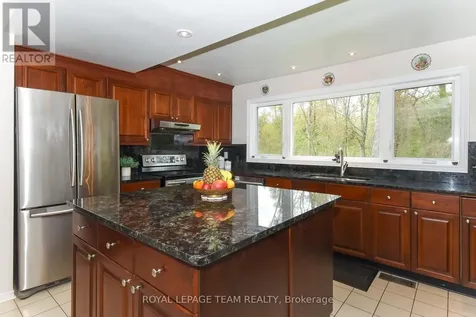 2711 Wyldewood Street Ottawa ON K1T 2S1