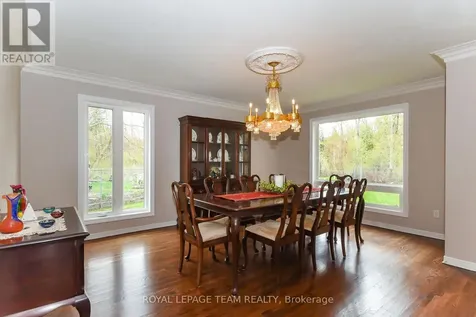 2711 Wyldewood Street Ottawa ON K1T 2S1