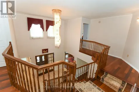 2711 Wyldewood Street Ottawa ON K1T 2S1