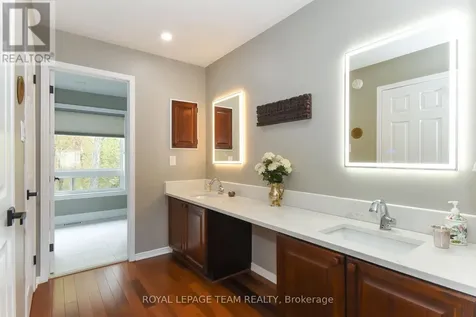 2711 Wyldewood Street Ottawa ON K1T 2S1