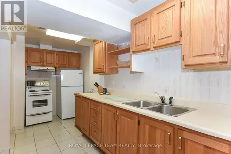 2711 Wyldewood Street Ottawa ON K1T 2S1