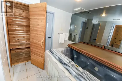 2711 Wyldewood Street Ottawa ON K1T 2S1