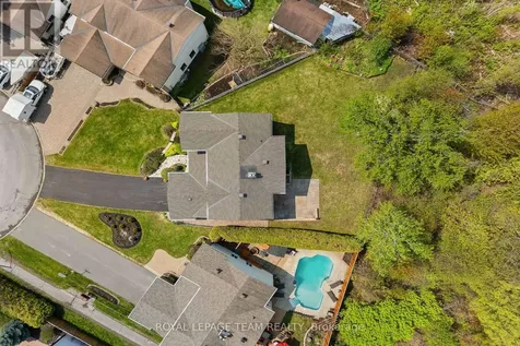 2711 Wyldewood Street Ottawa ON K1T 2S1