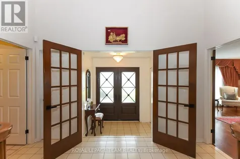 2711 Wyldewood Street Ottawa ON K1T 2S1