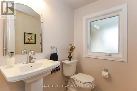 2711 Wyldewood Street Ottawa ON K1T 2S1