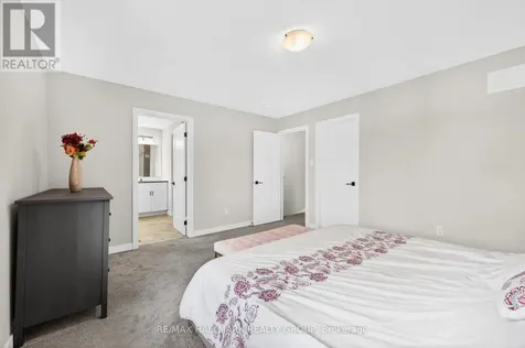 843 Sendero Way Ottawa ON K2S 2W9