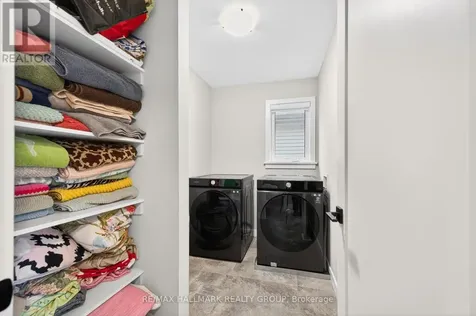 843 Sendero Way Ottawa ON K2S 2W9