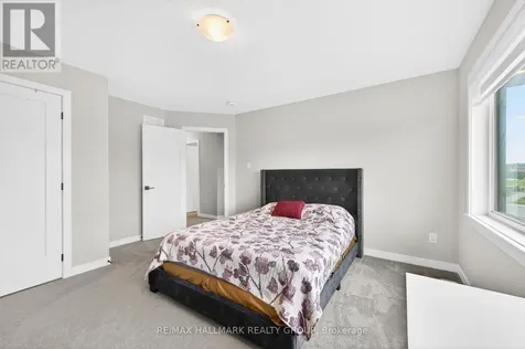843 Sendero Way Ottawa ON K2S 2W9