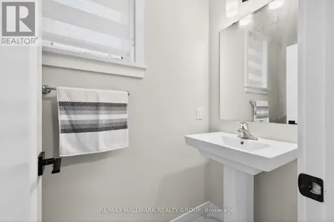 843 Sendero Way Ottawa ON K2S 2W9