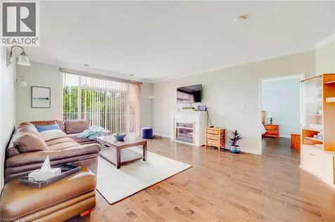 255 Keats Way Waterloo ON N2L 6N6