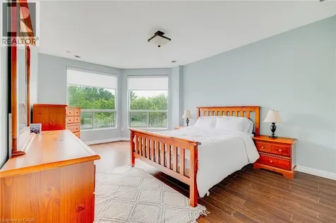 255 Keats Way Waterloo ON N2L 6N6