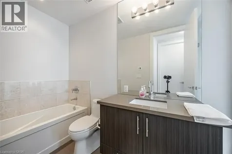 29 Queens Quay East Toronto ON M5E 0A4