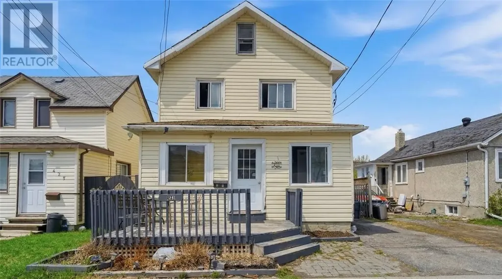 427 Montague Avenue Sudbury ON p3c 4g6