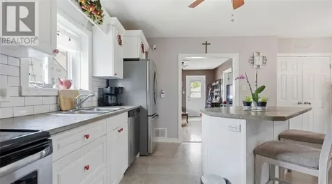 427 Montague Avenue Sudbury ON p3c 4g6