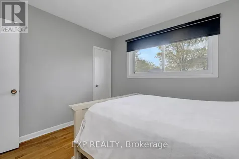 576 Browning Avenue Ottawa ON K1G 0T4