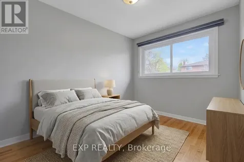 576 Browning Avenue Ottawa ON K1G 0T4