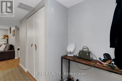 576 Browning Avenue Ottawa ON K1G 0T4