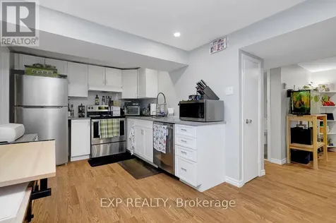 576 Browning Avenue Ottawa ON K1G 0T4