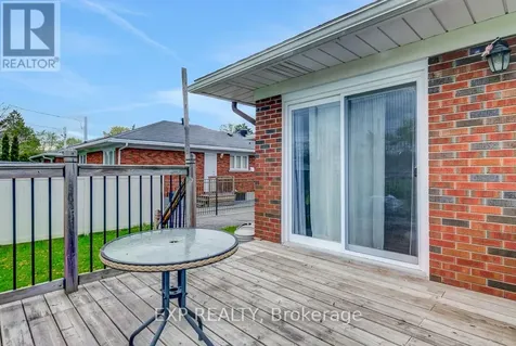 576 Browning Avenue Ottawa ON K1G 0T4