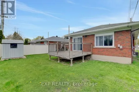 576 Browning Avenue Ottawa ON K1G 0T4