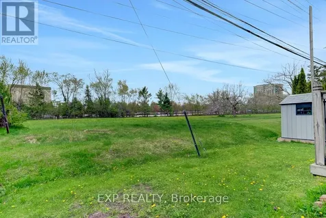 576 Browning Avenue Ottawa ON K1G 0T4