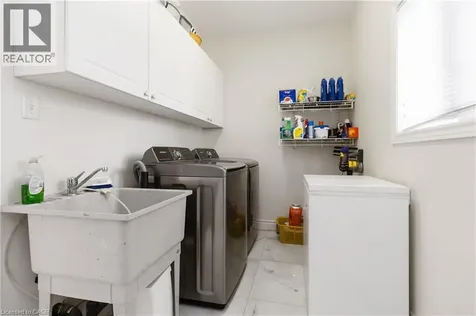 1401 Tamworth Court Burlington ON L7P 4V3