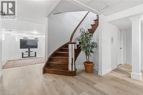 1401 Tamworth Court Burlington ON L7P 4V3