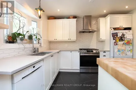 42 Glengarry Road Ottawa ON K1S 0L5