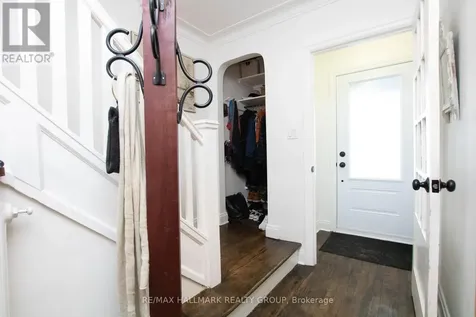 42 Glengarry Road Ottawa ON K1S 0L5