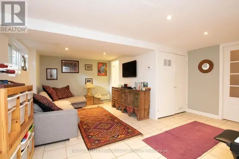 42 Glengarry Road Ottawa ON K1S 0L5