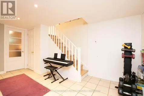 42 Glengarry Road Ottawa ON K1S 0L5