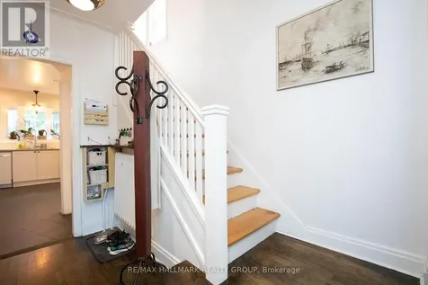 42 Glengarry Road Ottawa ON K1S 0L5