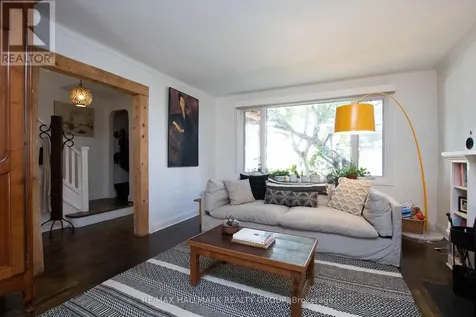 42 Glengarry Road Ottawa ON K1S 0L5