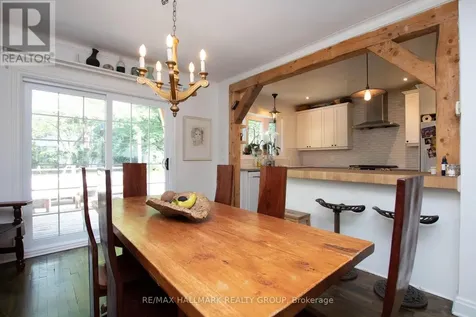 42 Glengarry Road Ottawa ON K1S 0L5