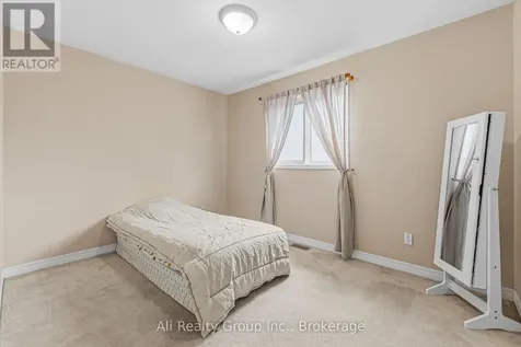 132 Grenadier Way Ottawa ON K2J 4M1