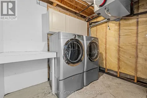 132 Grenadier Way Ottawa ON K2J 4M1