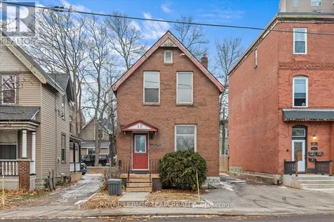 17 Arlington Avenue Ottawa ON K2P 1C1