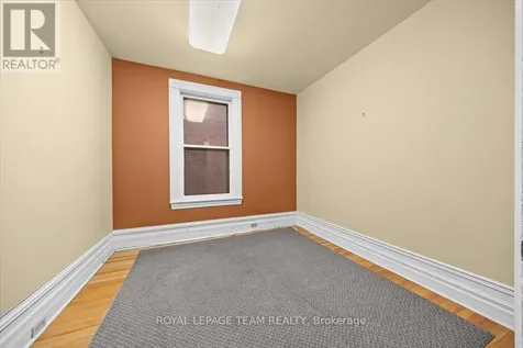 17 Arlington Avenue Ottawa ON K2P 1C1