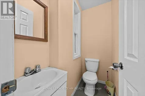 17 Arlington Avenue Ottawa ON K2P 1C1