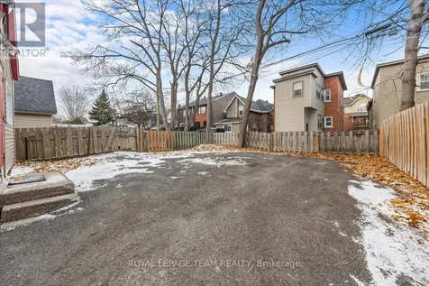 17 Arlington Avenue Ottawa ON K2P 1C1