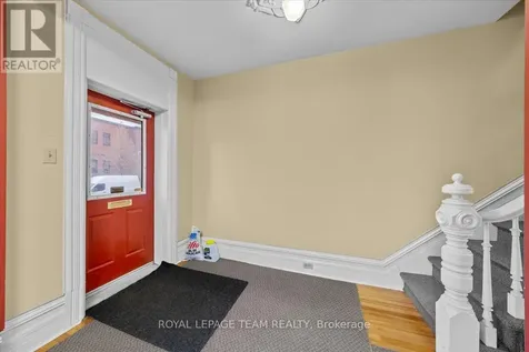 17 Arlington Avenue Ottawa ON K2P 1C1
