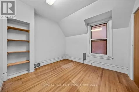 17 Arlington Avenue Ottawa ON K2P 1C1
