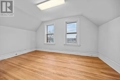 17 Arlington Avenue Ottawa ON K2P 1C1