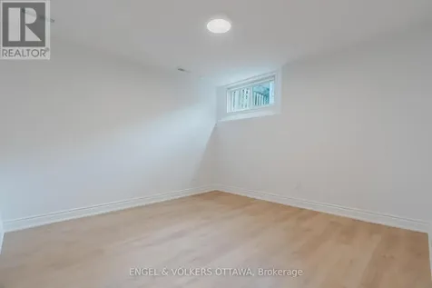 1649 Rosebella Avenue Ottawa ON K1T 1E9