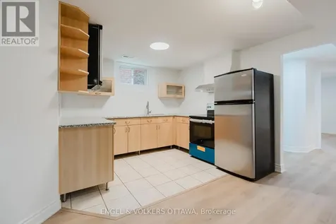 1649 Rosebella Avenue Ottawa ON K1T 1E9