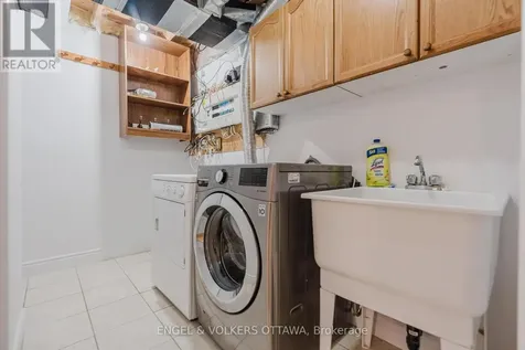 1649 Rosebella Avenue Ottawa ON K1T 1E9