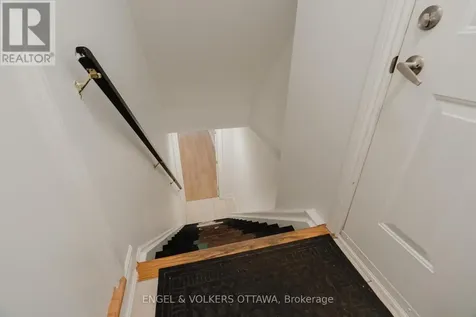 1649 Rosebella Avenue Ottawa ON K1T 1E9