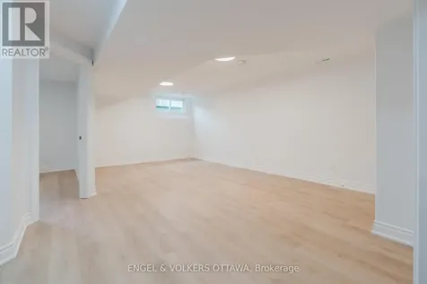 1649 Rosebella Avenue Ottawa ON K1T 1E9