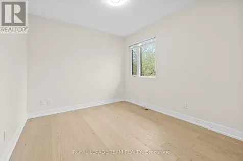 498 Wentworth Avenue Ottawa ON K2B 5K1