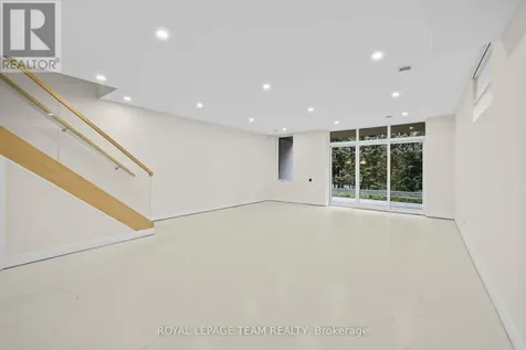 498 Wentworth Avenue Ottawa ON K2B 5K1